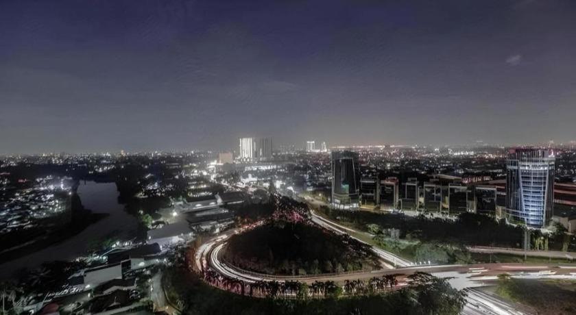 Great Western Hotel & Resort Serpong - Tangerang Exterior photo